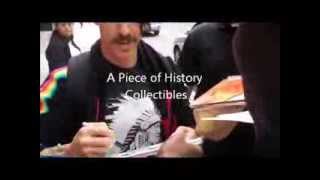 Red Hot Chili Peppers Front man Anthony Kiedis Signing Autographs for us in New York City!