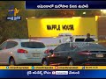 Gunman escapes after killing four at US restaurant