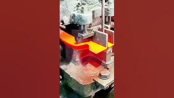 The production process of steel shovel, good machinery can improve efficiency