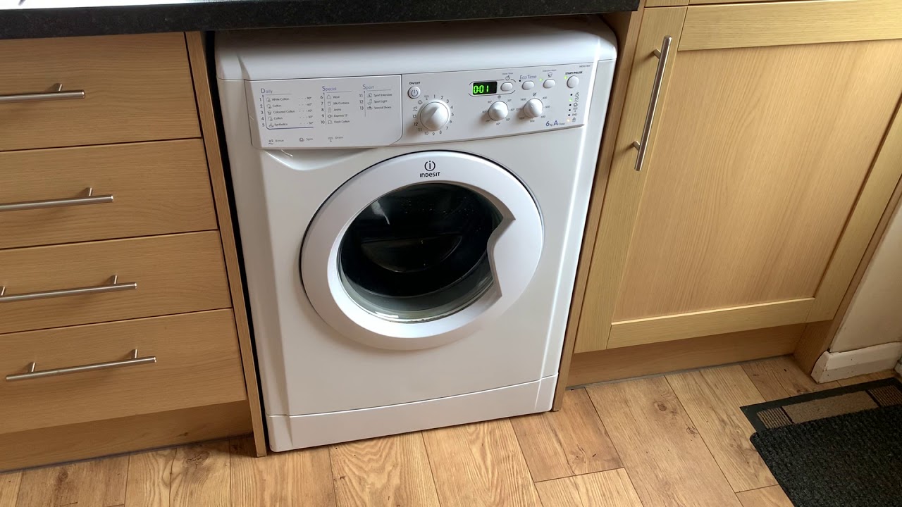 Indesit IWD61450 Washing Machine Unbalanced Spin YouTube