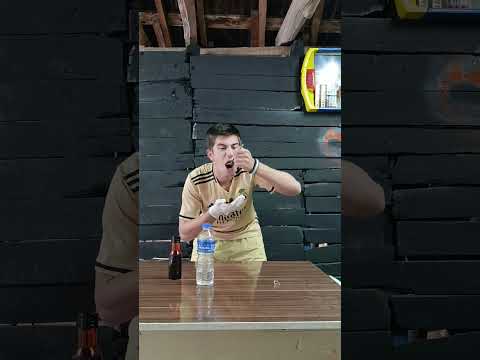 اگه بطری بیفته باید سس تند بخورم