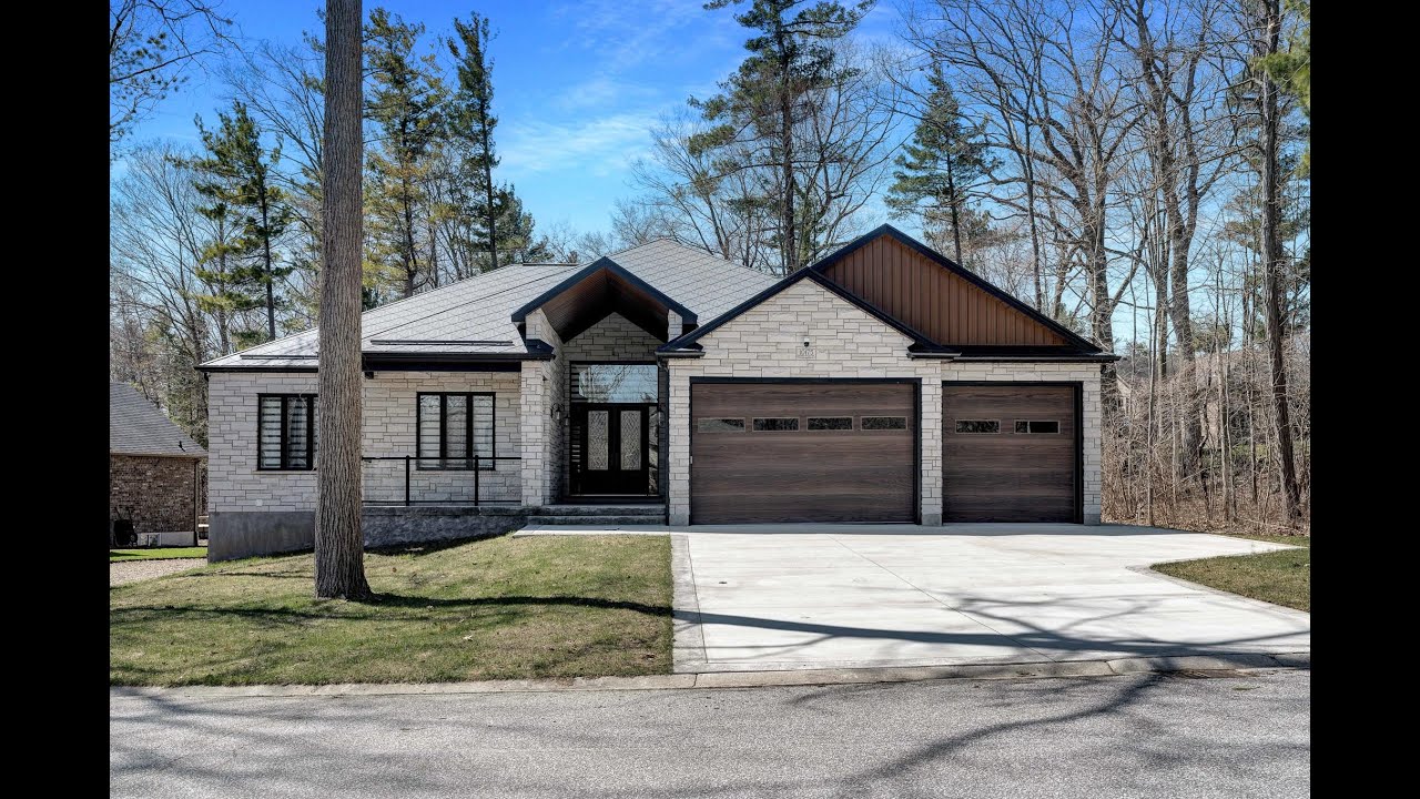 10175 Merrywood Dr, Grand Bend - Tony Johal Real Estate Team
