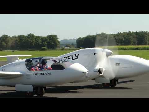 First hydrogen-powered four-seater makes maiden flight in Maribor