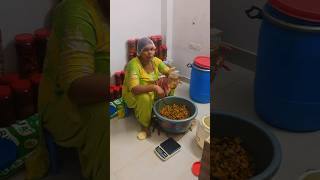 ये देशी आम का last stock है गुडगांव में 2घंटे में delivery हो रही है,Order no 7017658519