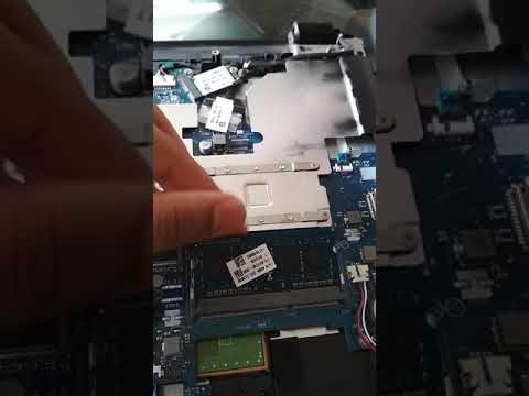 How to fit a RAM in RAM slot