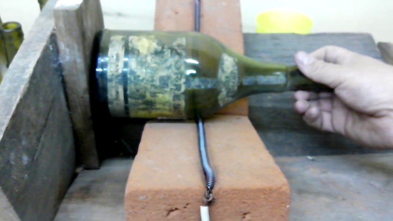 Cómo hacer una máquina para cortar botellas y hacer vasos - YouTube