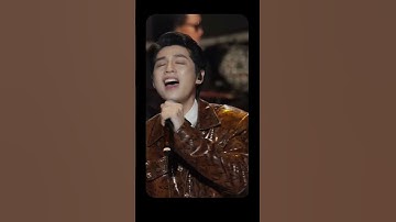 Tại sao những ca sĩ trên sân khấu lại đeo cái tai nghe kì lạ?#tainghe #xuhuong #taingheinear#x6