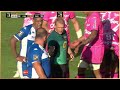 Ref:uj5htYTp6q4 Top 14 - j2: l'arbitre tual trainini s'interpose entre deux joueurs