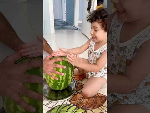 تحدي كسر البطيخ مع كفاح😍
