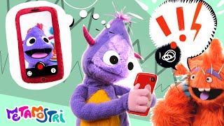 Bab Gioca Con Il Telefono E Fa Arrabbiare I Suoi Amici - Impariamo A Stare Insieme