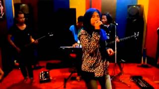 Download Lagu Moses Bandwith karma versi sendank angkher MP3