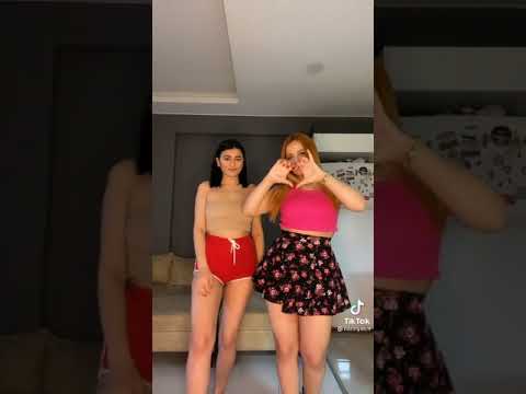 Periscope liseli genç kızlar twerk Show yapıyorlar