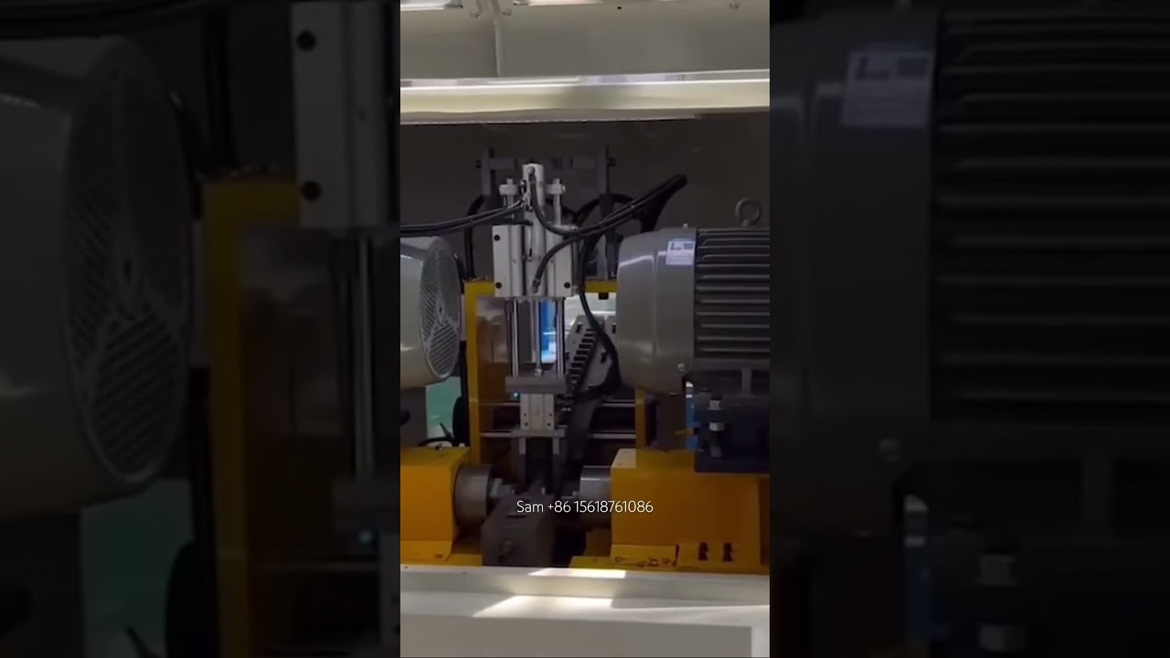 Automatic pipe chamfering machine