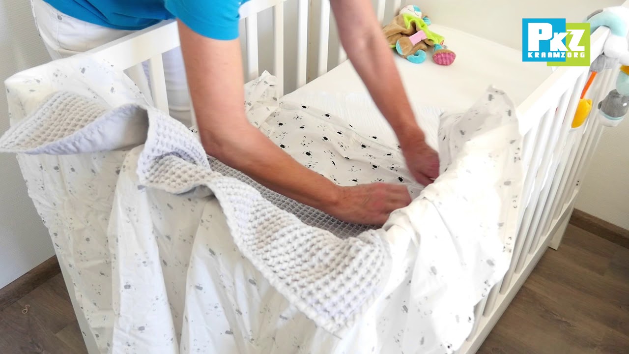 Babybedje opmaken laag YouTube