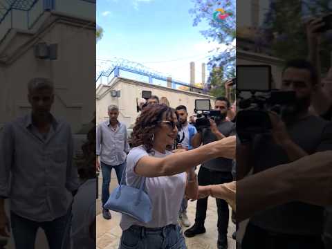 لقطات من زيارة الفنانة أمل عرفة إلى المعهد العالي للفنون المسرحية بدمشق