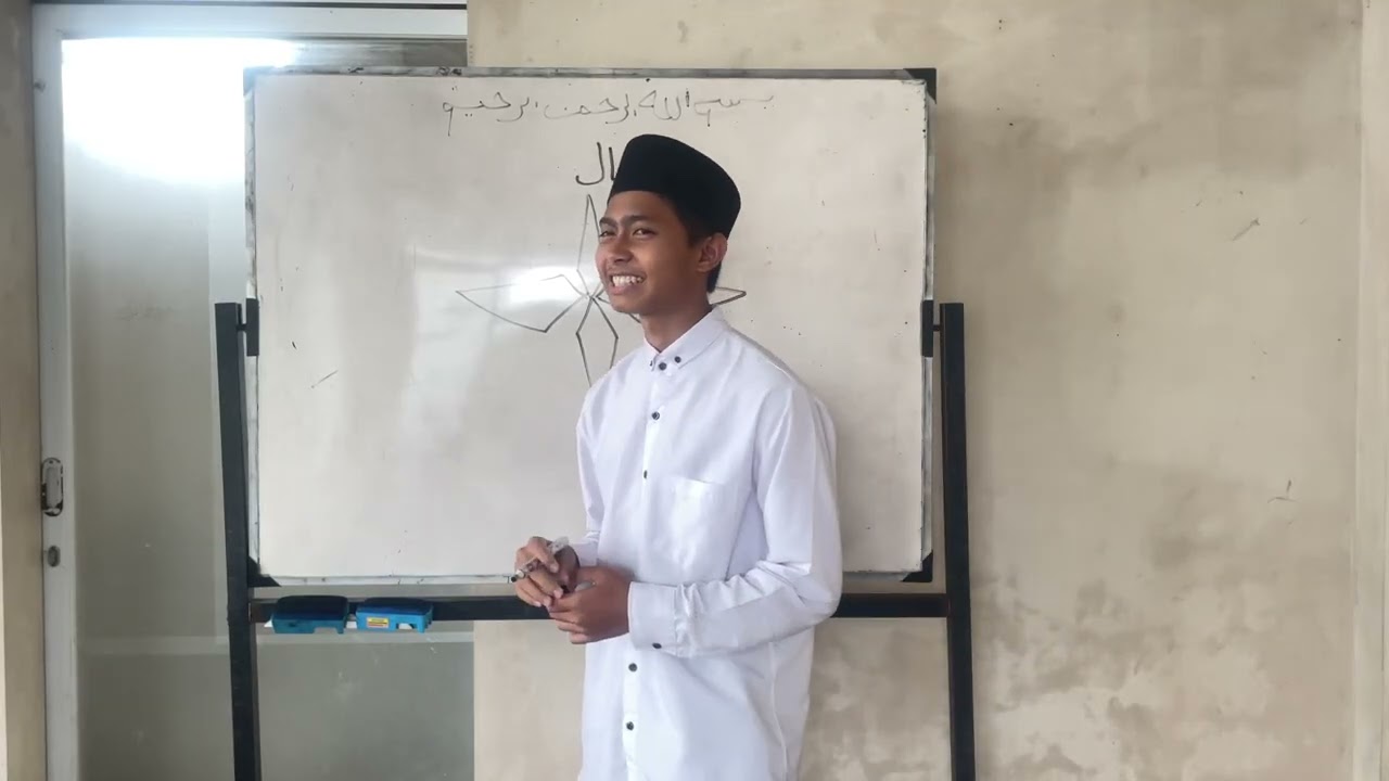 مُعَلِّمُ الْيَوْمِ