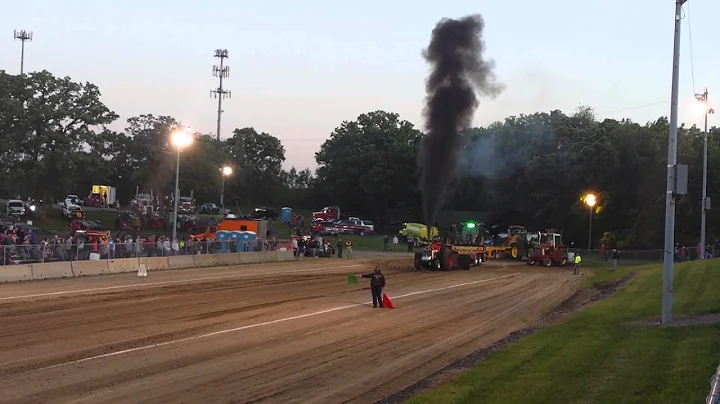 Jack Schabel - IH 1066 - Corcoran Lion's Pull 2015