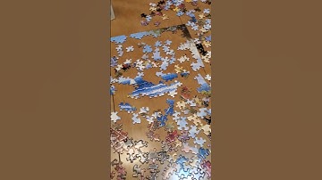 Very randomly shaped pieces in this 1,000 piece jigsaw puzzle! #jigsawpuzzle #jigsawpuzzlelover