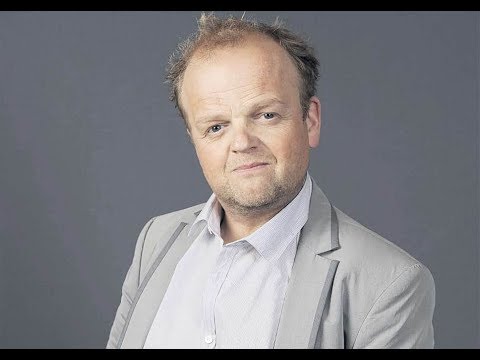 Video: Toby Jones: Biografija, Kreativnost, Karijera, Lični život