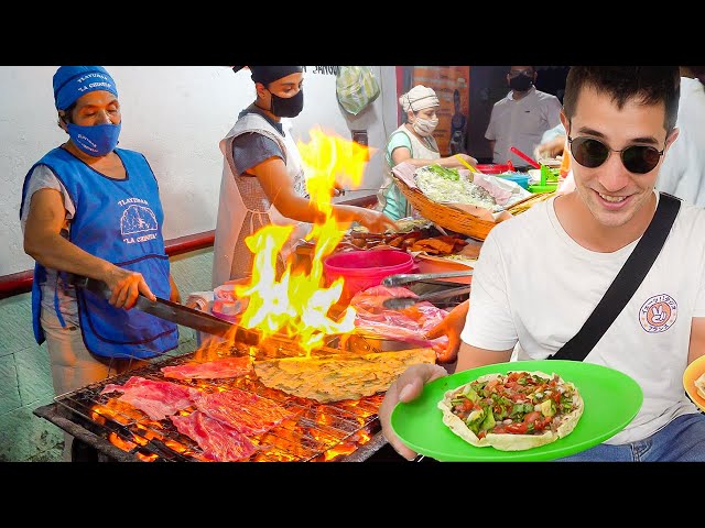 OAXACA STREET FOOD 🇲🇽 Memelas, Tlayudas + Chapulines (GRASSHOPPERS) in Mexico’s BEST Food City!