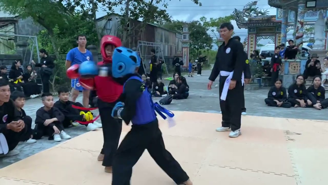 Giao lưu: Kiều My ( Phật gia Võ  Đạo)  & Hoài Nhi ( Võ Ta- Hổ Quyền Đạo  Dương Nỗ)