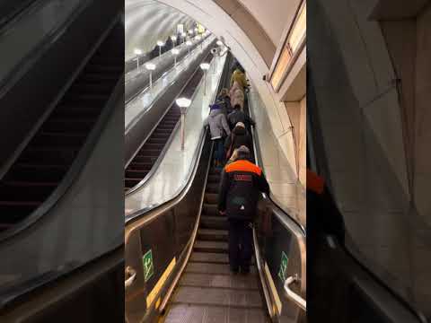 Video: Admir alteyskaya-metroasema Pietarissa