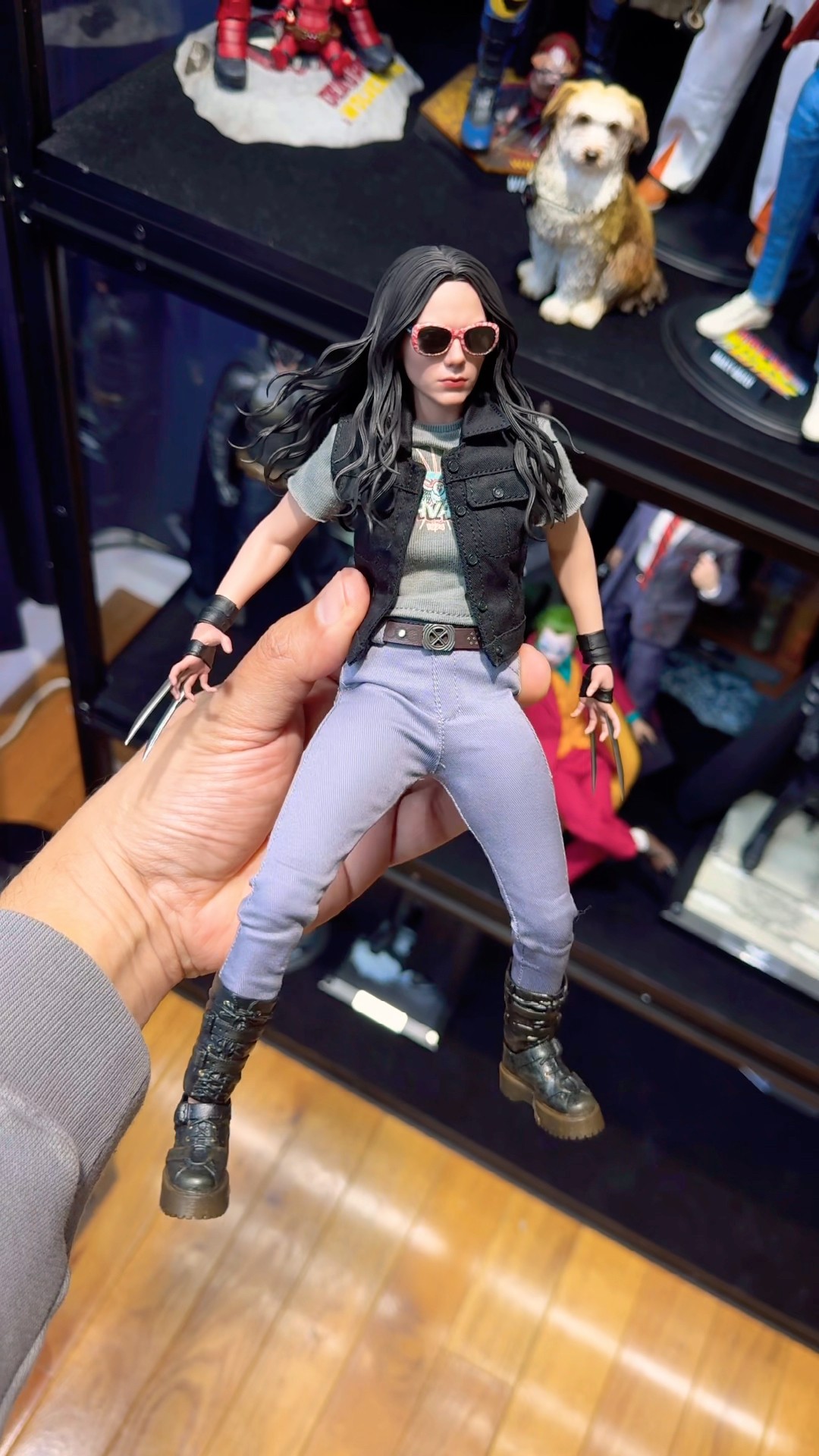 INSANE! $280 Hot Toys X-23 Figure🤯 - YouTube