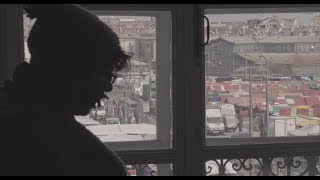 Video voorbeeld van "Willie Peyote - Portapalazzo (Prod. Frank Sativa)"