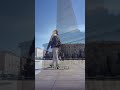 Площадь Победы — одно из самых узнаваемых и символичных мест Минска. Она стоит на проспекте Независи