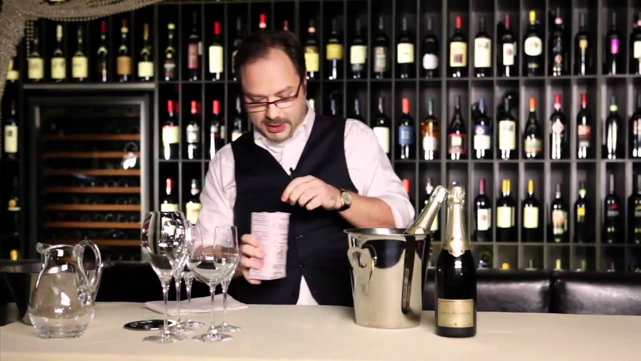 Videos champagne. Шампанское simple Wine. Галилео шампанское. Видео открытие шампанского. Открывание шампанского Франция.