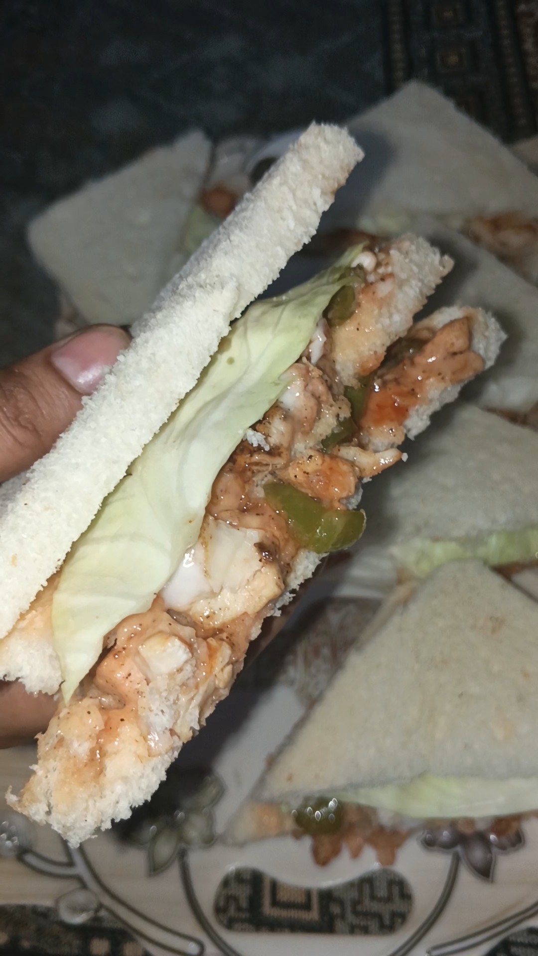 Tasty chicken sandwich - YouTube