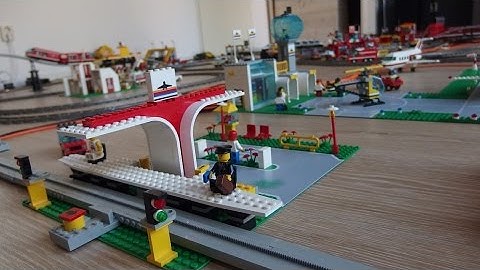 Lego trains automated by Arduino (stopping/leaving stations)