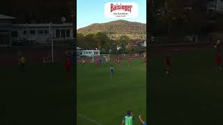 Dominic Hirsch zum Dritten! Die SGM Dettingen/Glems trifft per Elfmeter zum 3:0 und feiert im Derby