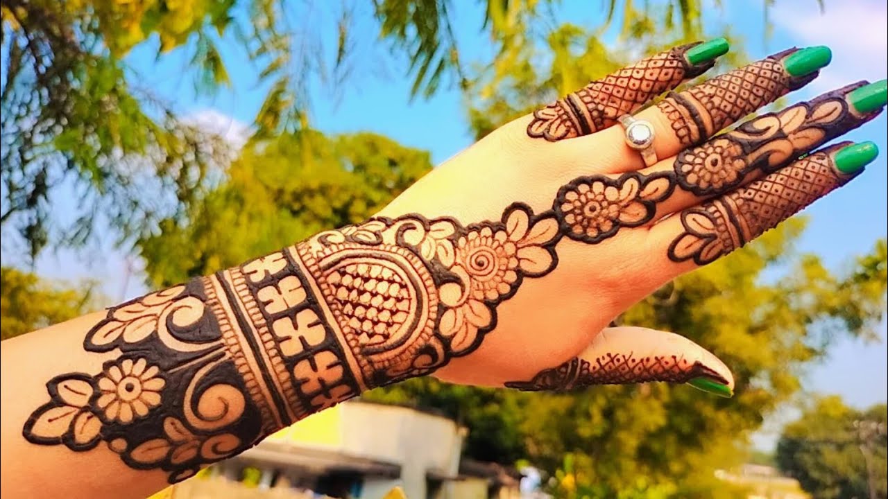Latest Short Mehndi Design For Back Hand Easy Nd Simple Mehndi Design latest-short-mehndi-design-for-back-hand-easy-nd-simple-mehndi-design