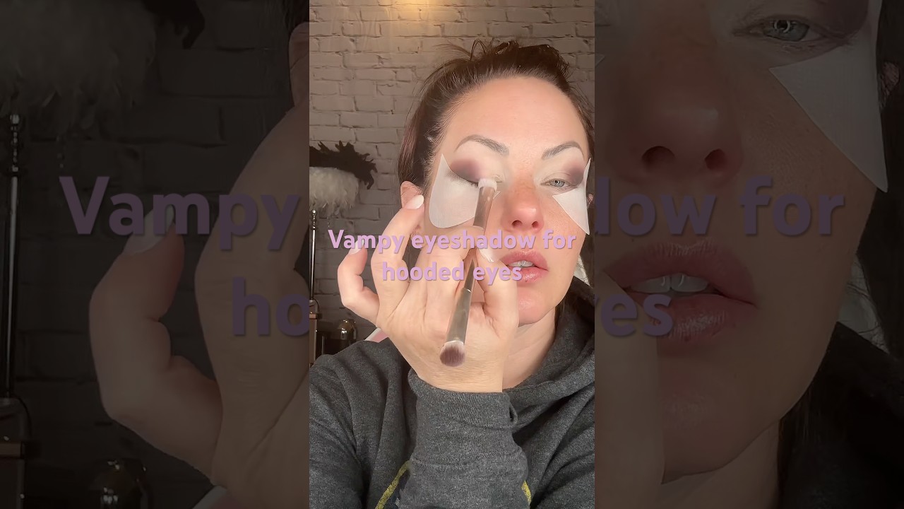 Vampy eyeshadow tutorial for hooded eyes 