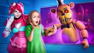 Five Nights at Freddy's in Real Life! Freddy Fazbear vs Fortnight