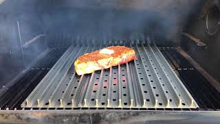 Grilling a steak | New York Strip| Traeger Grills