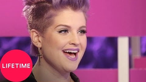 Project Runway: Threads: Sneak Peek with Kelly Osbourne (S1, E1) | Lifetime