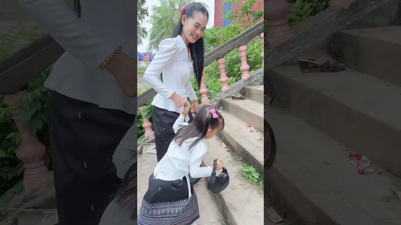 លីកា​ ចង់​ញាំ​បាយវត្ត​ 😂