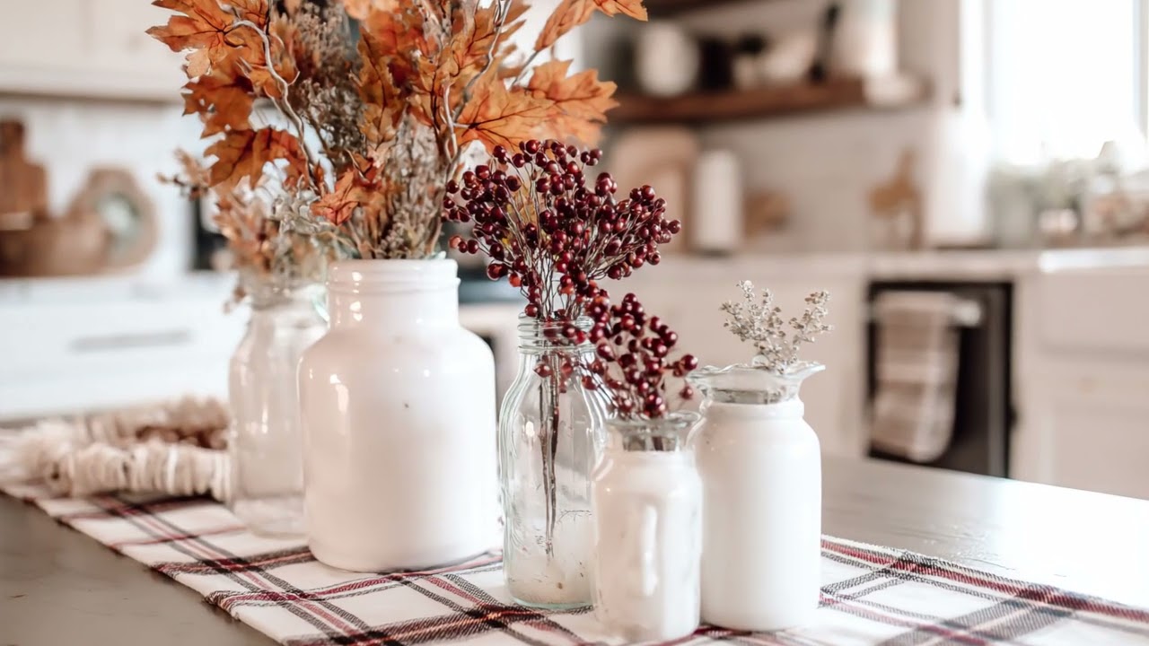 Heritage-Inspired + Thrift Store Kitchen Decor: Thrifted Vintage Pieces for Classic Autumn Kitchens
