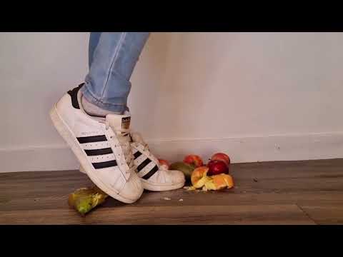 Crunchy fruits vs Adidas Superstars - Food crushing- ASMR
