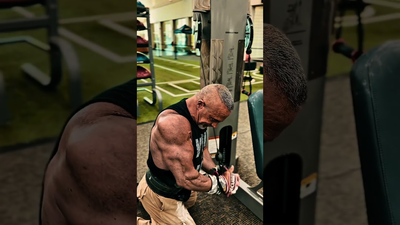 TRICEPS DAY MOTIVATION #triceps #workout #motivation