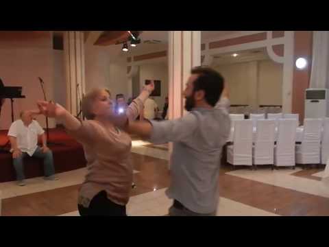 მეზობლების ცეკვა დაბადების დღეზე! ქეიფიც ასეთი უნდა!