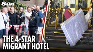 Download Lagu Cops throw ring of steel around 4-star luxury London hotel for migrants as protesters gather MP3 Download Lagu Cops throw ring of steel around 4-star luxury London hotel for migrants as protesters gather MP3