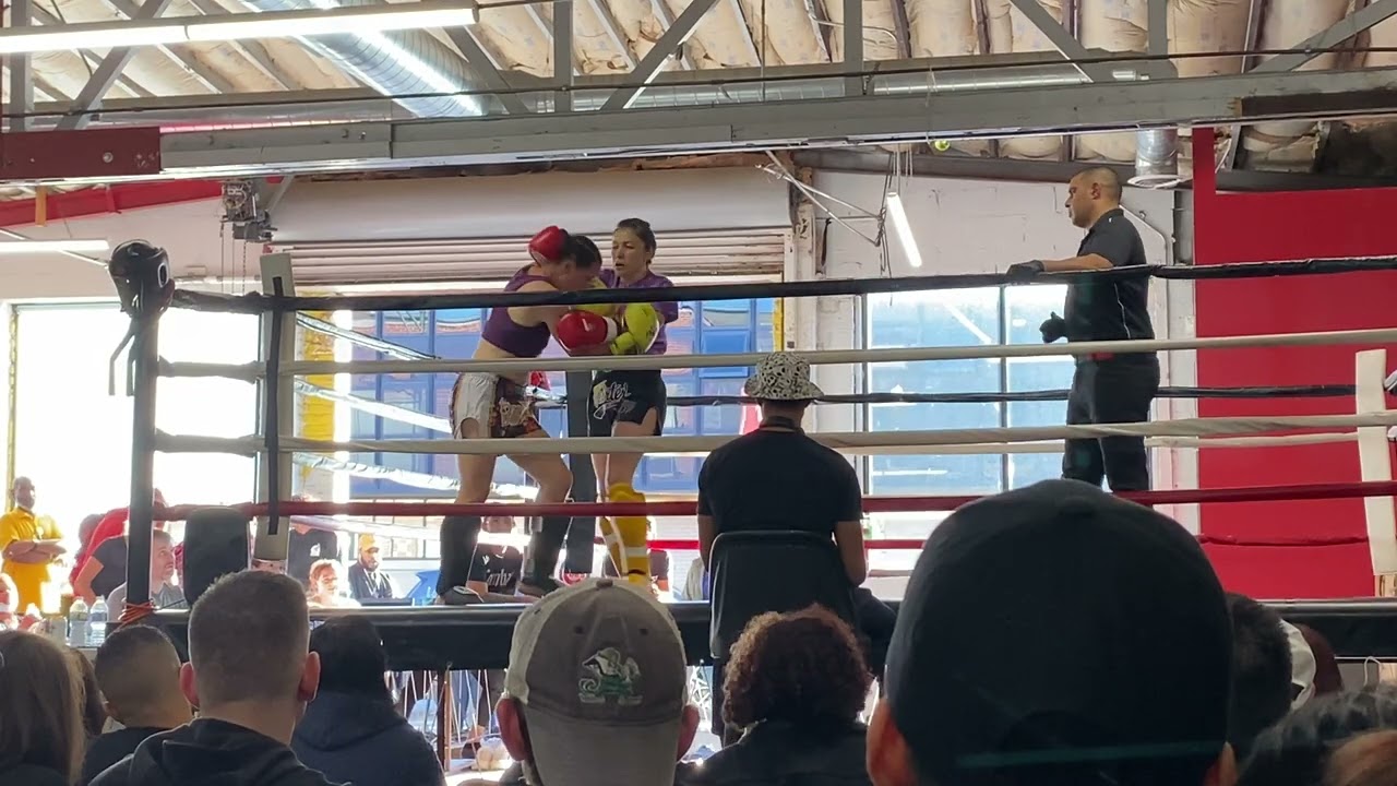 Muay Thai Smoker Round 1