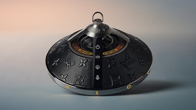 Louis Vuitton Horizon Light up speaker Black Leather Steel ref.490636 -  Joli Closet