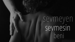 Acil Servis – Sevmeyen Sevmesin (Şarkı Sözleri / Lyrics Video) Resimi