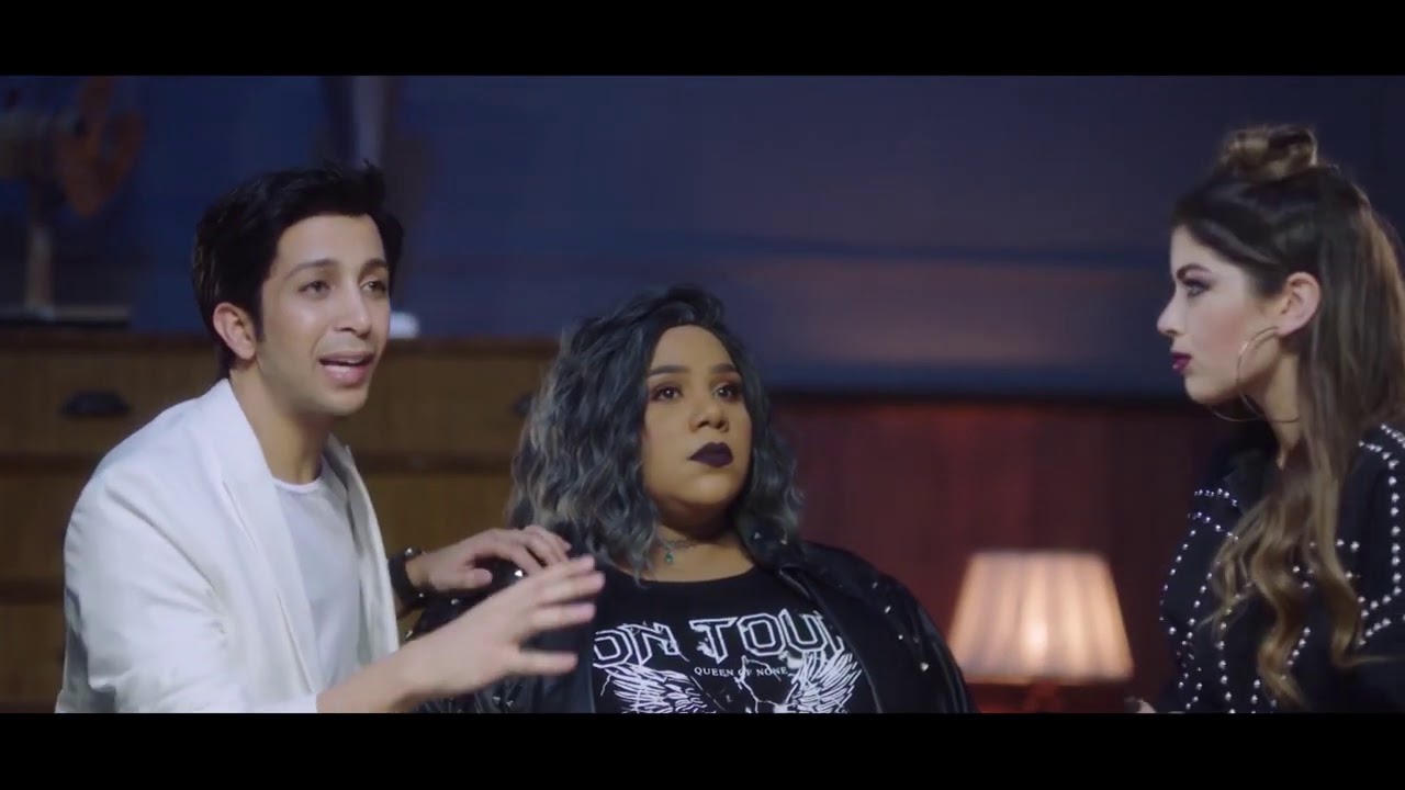 شوف زومبا  عملت إيه في الظابط  ورد فعل يوسف لما شاف سارة في القسم#في_بيتنا_روبوت