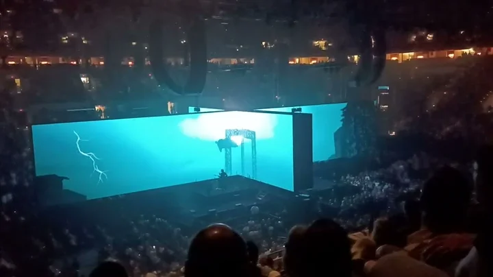 Comfortably Numb & Another Brick In the Wall - Rog...