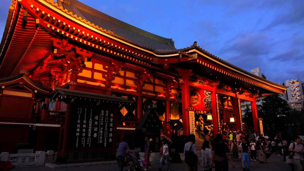 black mirror season 5 浅草燈籠会　Illuminationg event in Asakusa with paper lanterns